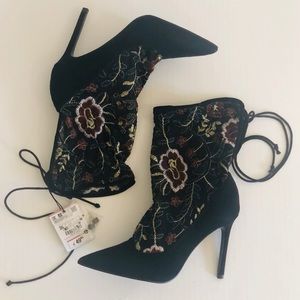 🆕 Zara Suede Sock Heel with Flower Detail 🆕